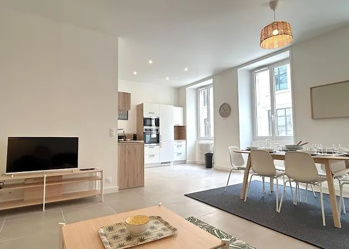 Bassin A Flot, Appartement Lumineux Et Central